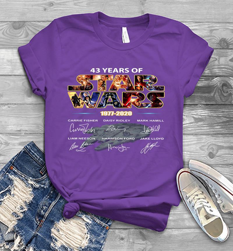 Inktee Store - 43Rd Years Of Star Wars 1977-2020 Carrie Fisher Signature Mens T-Shirt Image
