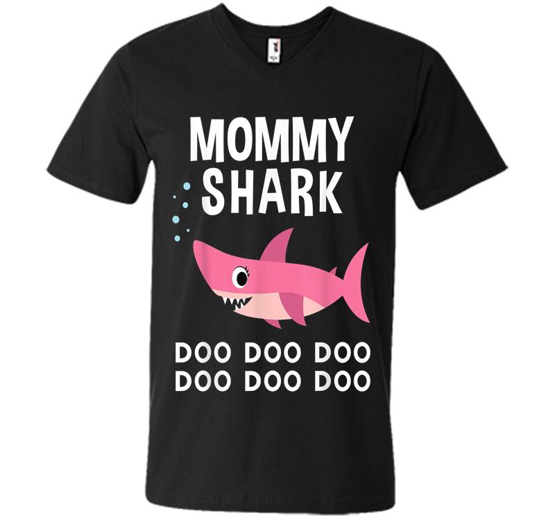 Mommy Shark Doo Doo - Mother's Day Mommy Shark V-neck T-shirt